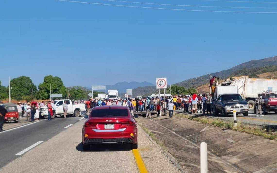 En Chiapas Pescadores Bloquean Carretera Tonalá Arriaga El Heraldo De Chiapas Noticias 